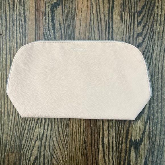 Laura Mercier cream make up bag - Picture 1 of 6